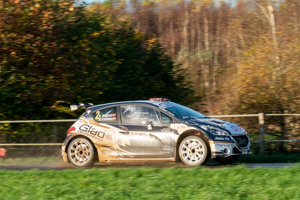 I den sidste weekend af september kæmper rallykørerne i Rally Stoholm. Forinden kan Fjends borger plukke blomster, som rallyfolket har sået.
(Foto: Kim C. Jepsen)
